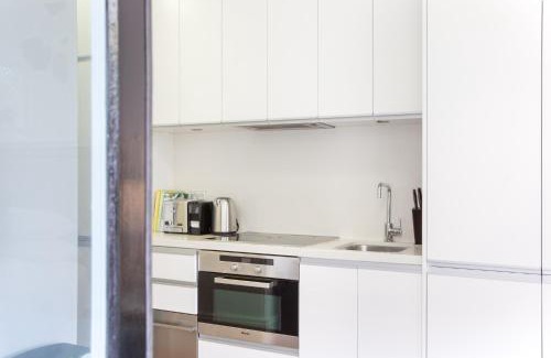 Glebe Apartment | Intimate Studio Apartment with Balcony in Glebe
