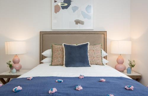 Glebe Apartment | Intimate Studio Apartment with Balcony in Glebe