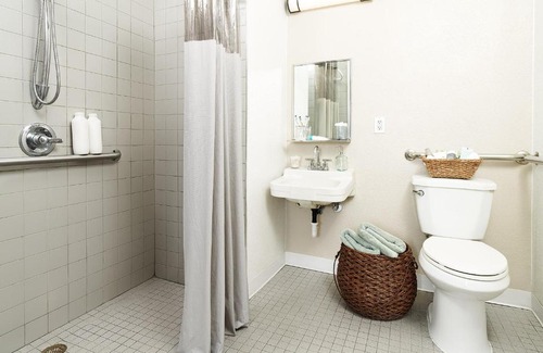 George Bush Park/Eldridge Hotel | InTown Suites Extended Stay Houston TX - West Oak
