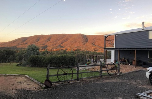 Walang House | Introducing Serenity Home: Your Escape Awaits. Just 15 Minutes from Bathurst CBD