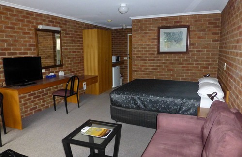 Inverloch Hotel | Inverloch Central Motor Inn