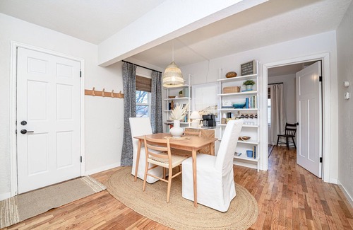 Columbia House | Inviting 2BR home in central COMO