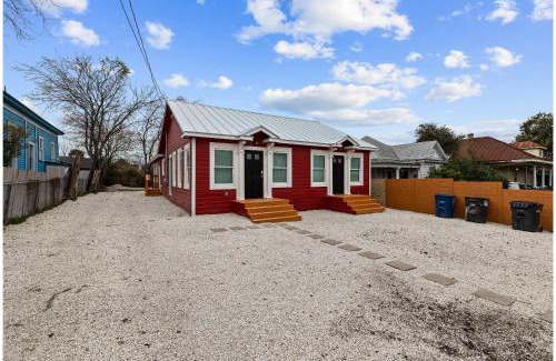 Near East Side House | Inviting 4BR2.5BA Downtown Home with Ample Space