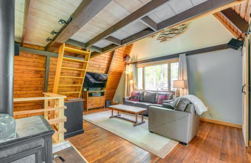 Warren House | Inviting A-Frame Cabin with Saltwater Hot Tub!