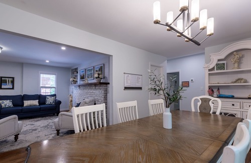 Shelton House | Inviting and spacious Shelton home, blending warmth with ample living space.