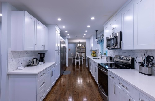 Shelton House | Inviting and spacious Shelton home, blending warmth with ample living space.
