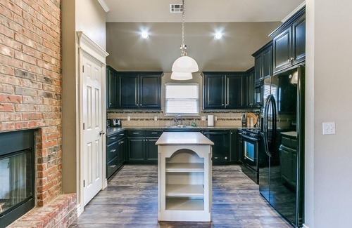 Edmond House | Inviting and Updated Home with a Storm Shelter!