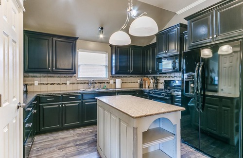 Edmond House | Inviting and Updated Home with a Storm Shelter!