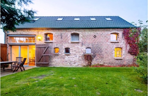 Drosedow Apartment | Inviting apartment near seabeach