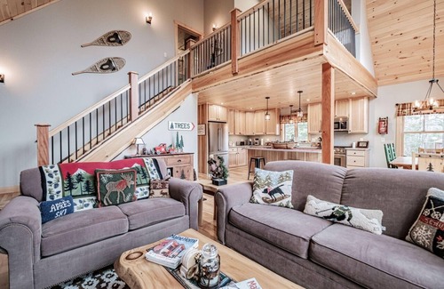 Bethel House | Inviting Bethel Home 10 minutes from Sunday River