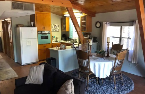 Payson Cabin | Inviting Cabin on a quiet cul-de-sac in Payson.