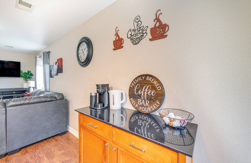 Cheyenne House | Inviting Cheyenne Townhome ~ 4 Mi to Downtown
