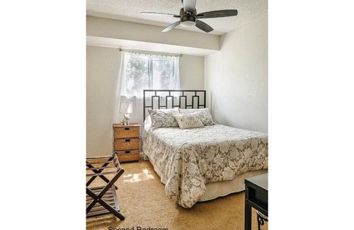 Lafayette House | Inviting Coal Creek Large Home