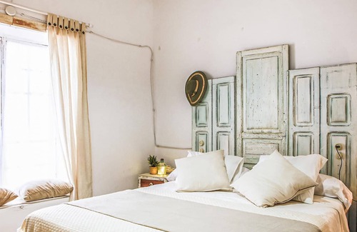 Valladolises y Lo Jurado House | Inviting cottage in rustic style with private outdoor pool.