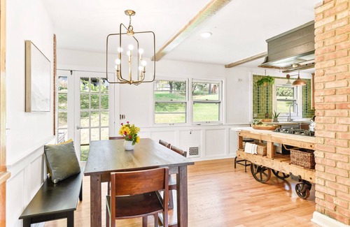Edina House | Inviting Home near park and lake