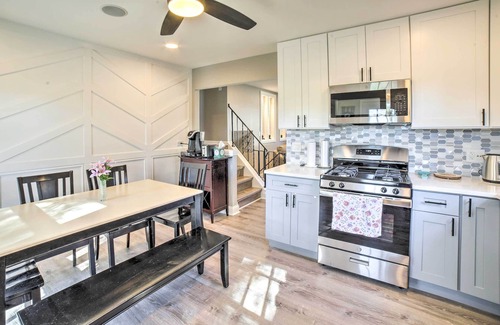 Dyer House | Inviting Home w/ Deck, 22 Mi to Indiana Dunes