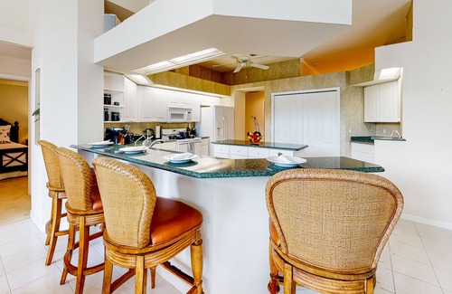 River Hills Masters House | Inviting house in Valrico with private pool & access to tennis/golf