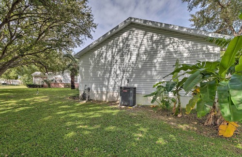 Del Mar Cottage | Inviting Lady Lake House: In the Village!