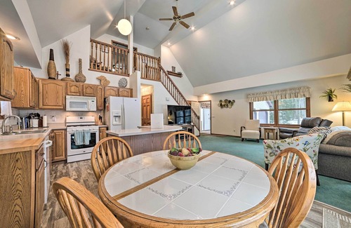 Lewiston House | Inviting ‘Lake Vue Lodge’ Home w/Fire Pit + Deck