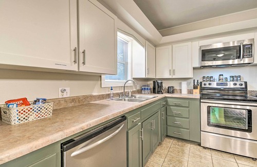 Ozark House | Inviting Ozark Home ~ 31 Mi to Branson!