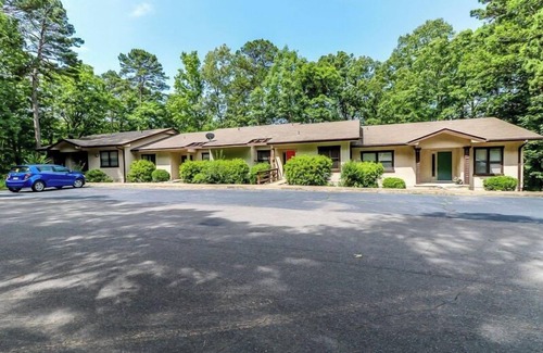 Hot Springs Village House | Inviting, Quiet, and Telegenic Home
