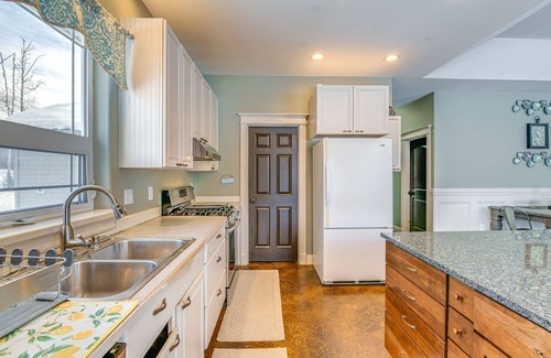 Knik-Fairview House | Inviting Wasilla Vacation Rental: 6 Mi to Big Lake