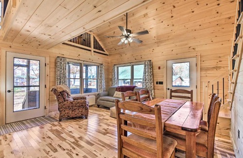 Weld House | Inviting Webb Lake Cabin with Mountain Views