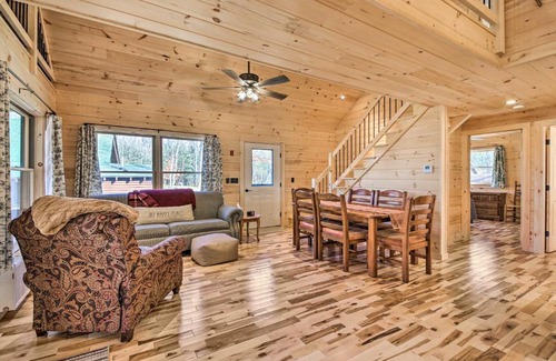 Weld House | Inviting Webb Lake Cabin with Mountain Views