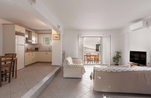Nidri Apartment | Ionian Memories