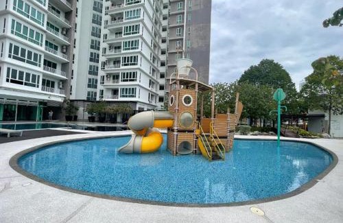 Taman Teh Teng Seng Apartment | IPOH D Festivo Premium Suites by uBook
