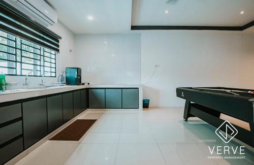 Hulu Kinta House | Ipoh Lazy Private Club House 4B3B by Verve 14 pax