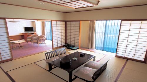 Irago Hotel | Irago Resort & Convention Hotel