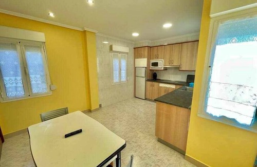 Bermeo Apartment | Irakas Etxea - Piso en Zona Tranquila de Bermeo