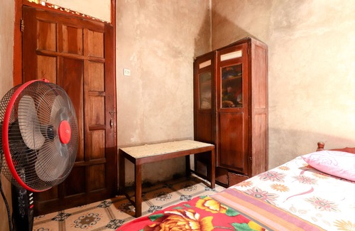 Kokap House | Iran Homestay