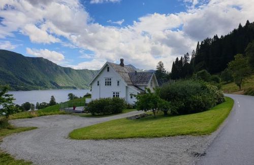 Volda Apartment | Irenegarden - Fjord view holiday home