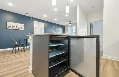 Westfield Apartment | IRIE Living Brand New Lux 2BR Min Grand Park