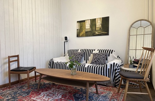 Zanda Hotel | Iris House Hotel