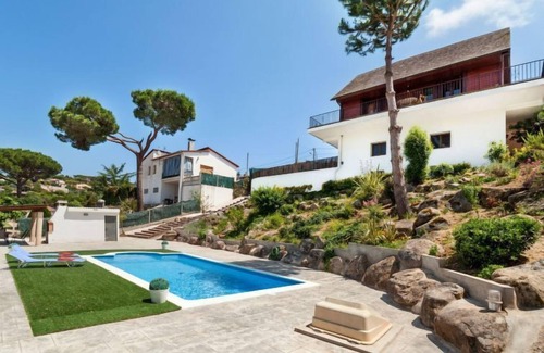 Mas Altaba House | Irisada by Interhome