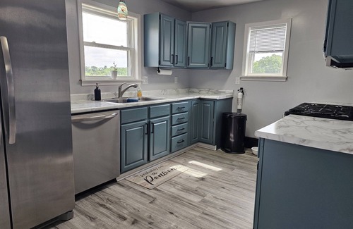 Brooklyn House | Irish Hills Lakefront Escape | Dock | Swim | Close to MIS