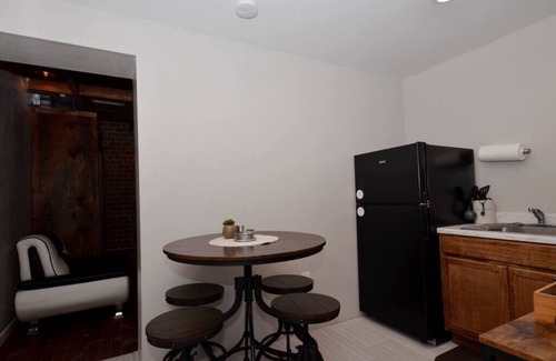Iron Horse House | Iron Horse Carriage Home & Parking