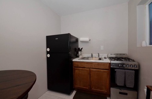 Iron Horse House | Iron Horse Carriage Home & Parking