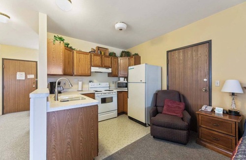 Iron Ridge Hotel | Iron Ridge Inn Motel