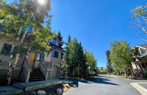 Mountain House House | Ironwood 2986 by SummitCove Lodging