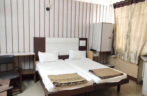 Davanagere Hotel | iROOMZ Hotel Abhiman