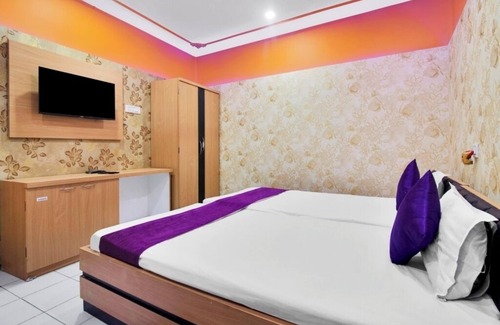 Barasat Hotel | iROOMZ Hotel Anandalok