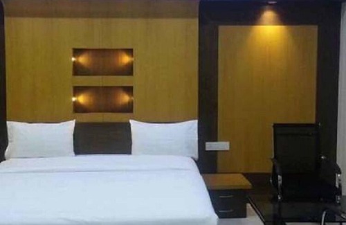 Anantapur Hotel | Iroomz Hotel SR Grand