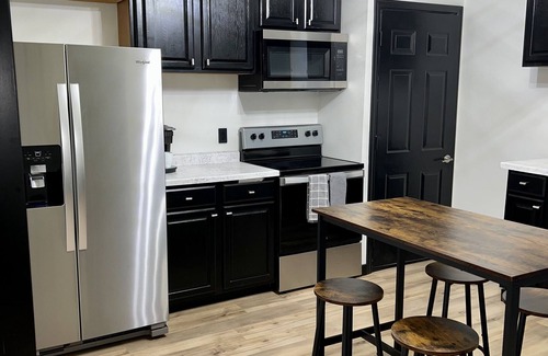 Cedar Rapids - Iowa City House | Irresistible ▪️Wk from hm ▪️Minutes from DT and River!