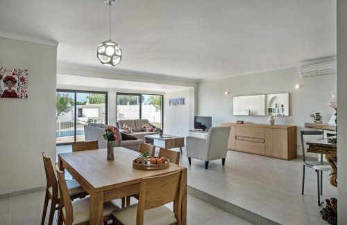 Castelo Villa | Isabel by Algarve Villa Holidays