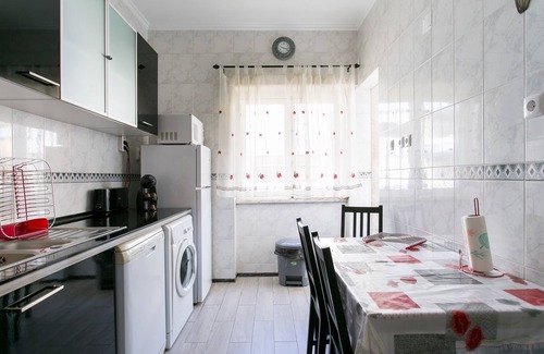 Algueirao - Mem Martins Apartment | Isabel Dream IV, 400m from the train, 4 Km from Sintra.