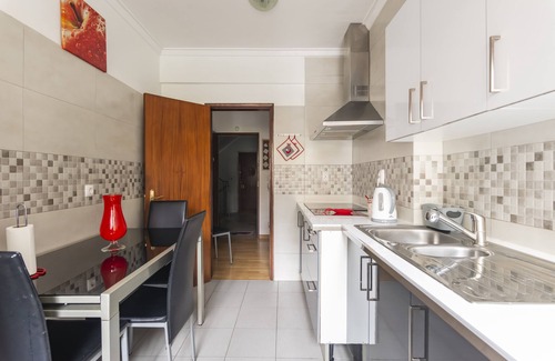 Rio de Mouro Apartment | Isabel Dream I, 6 km from Sintra, train at 400m